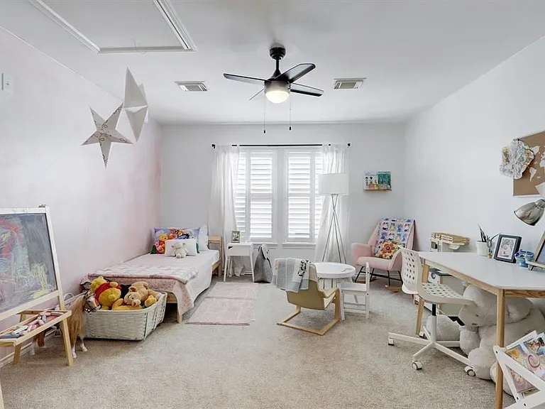 1237 W 17th St — Photo 19