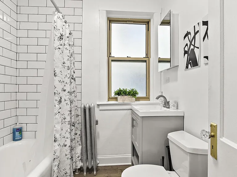 3400-04 N. Springfield/3906-08 W. Roscoe — Photo 13