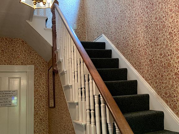 4th image of 9 Belmont St #2