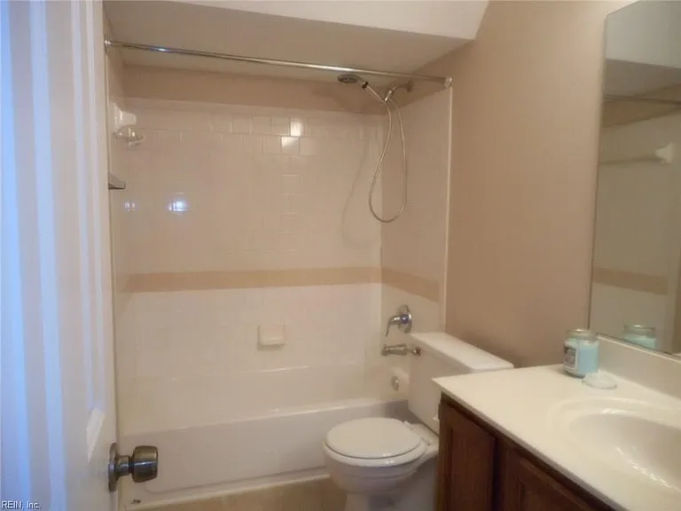 4012 Ditmas Ct #TOWNHOUSE — Photo 6