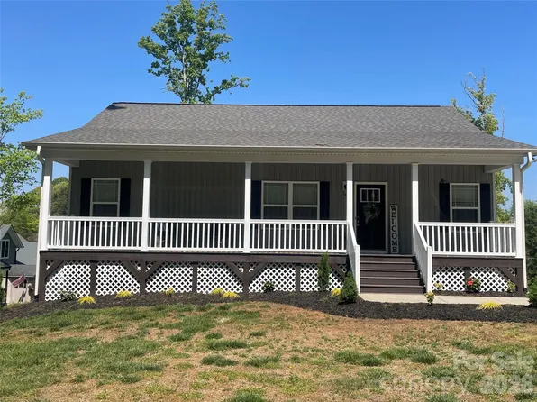 9464 Riviera Dr, Sherrills Ford, NC 28673
