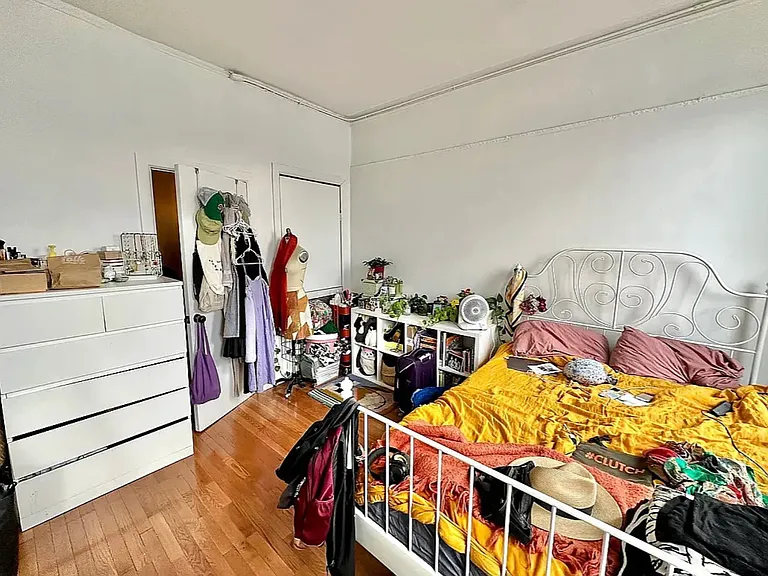 250 Stockholm St #4L — Photo 13