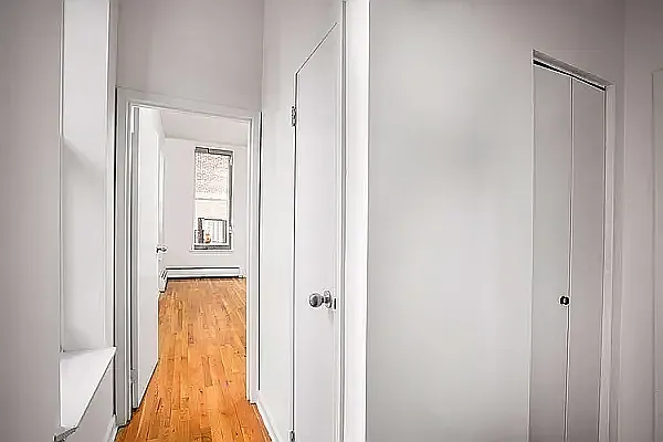 Rented by Waldstar Real Estate LLC | media 28