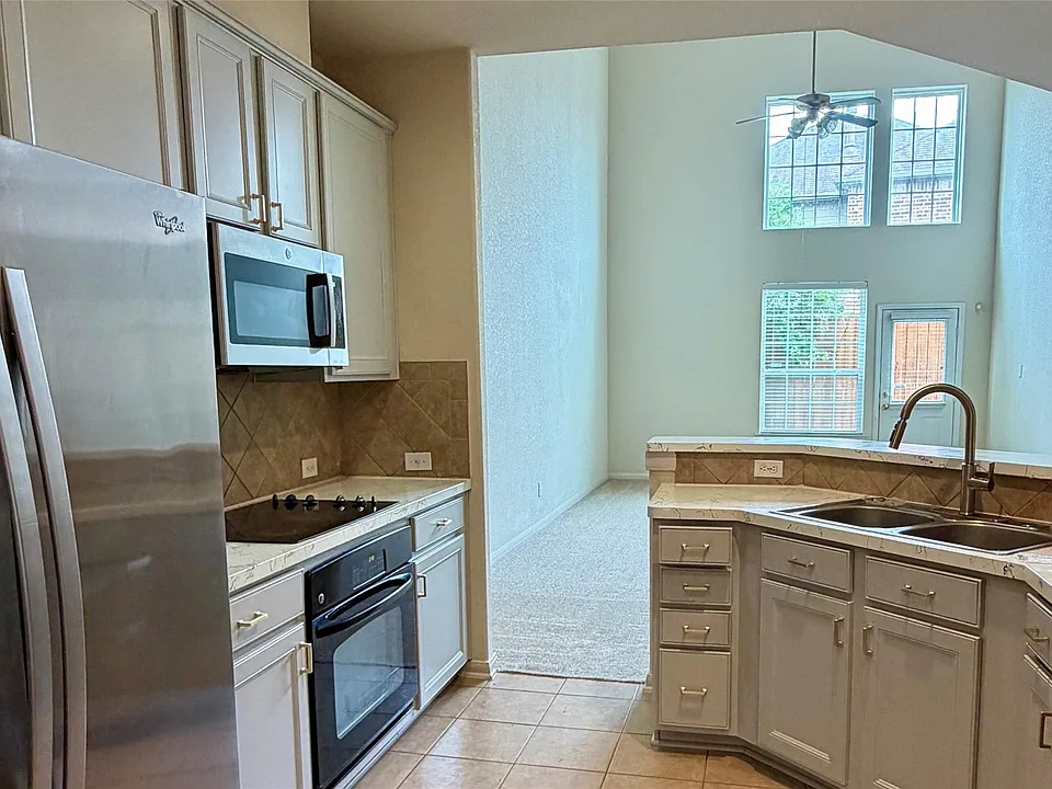 1139 Glenwood Canyon Ln