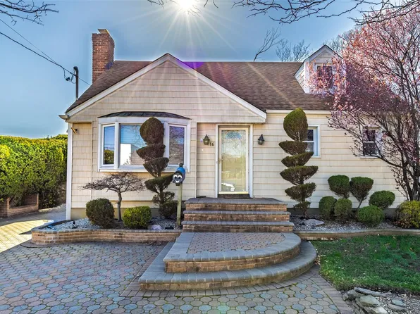 16 Ocean Avenue, Bellmore, NY 11710