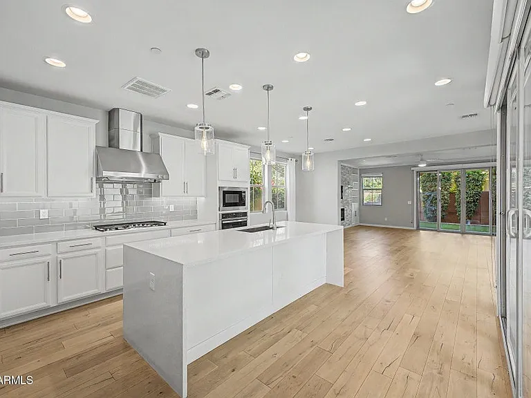 1941 S Wallrade Ln — Photo 10