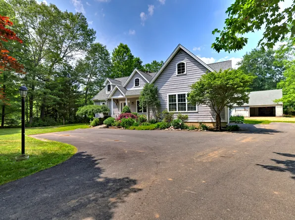 19 Sherwood Place, Monroe, CT 06468