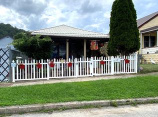 1503 W 4th Ave, Williamson, WV 25661