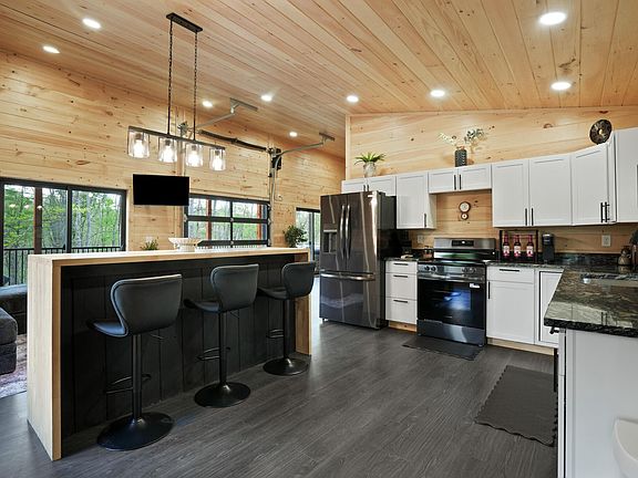 3rd image of 27793 Goosecreek Rd