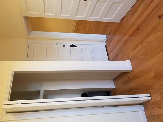 Rented by Max & Associates Realty Corp | media 16