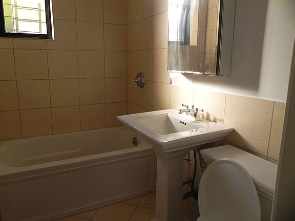 5th image of 301 Cumberland St APT A2
