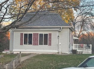 616 N 4th St, Oskaloosa, IA 52577
