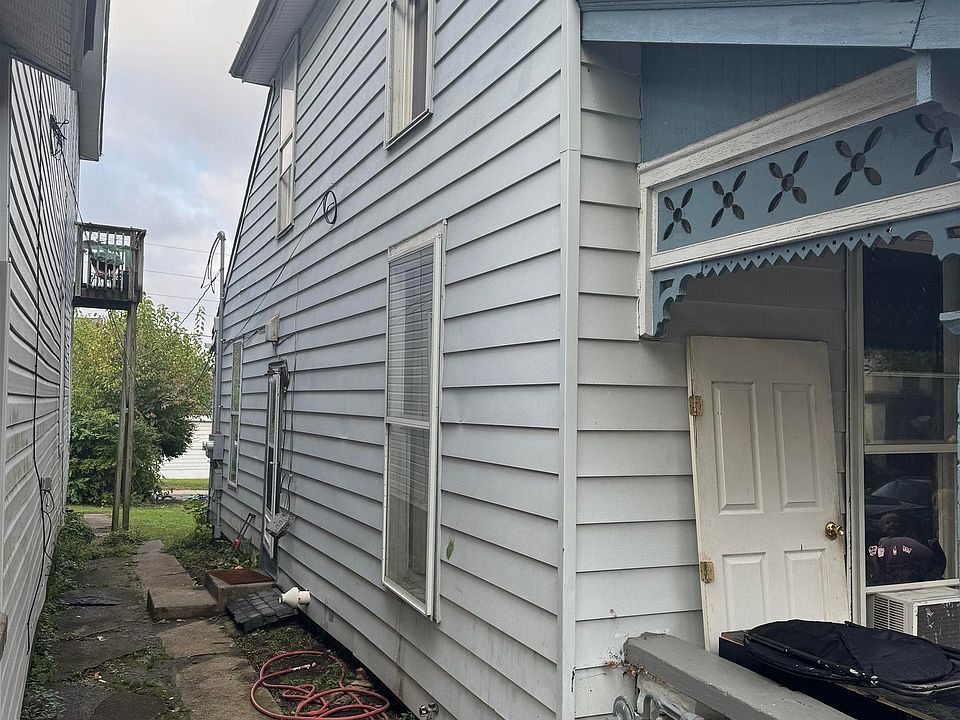 2nd image of 318 S 6th St