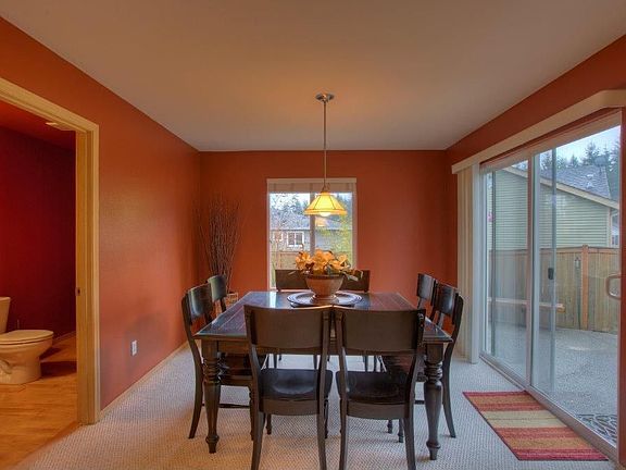 Dining off kitchen