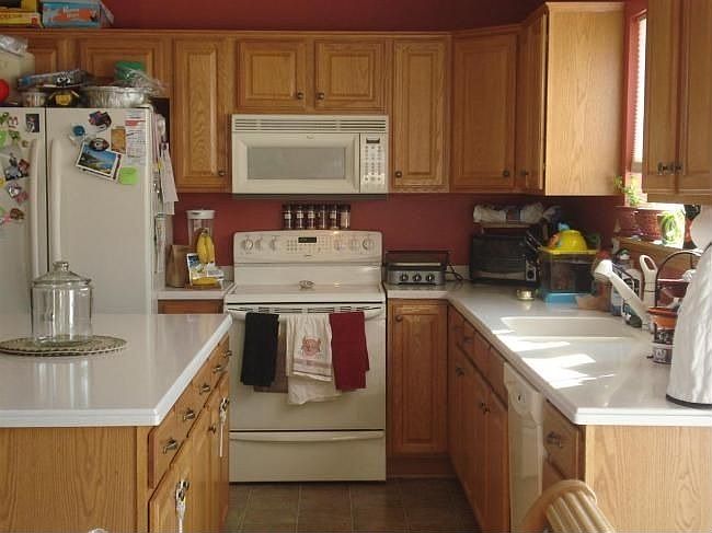1st image of 2418 Sandalwood Ave
