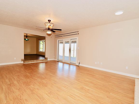 5th image of 3804 San Medina Ave