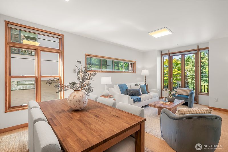2nd image of 1122 Broadway E #301