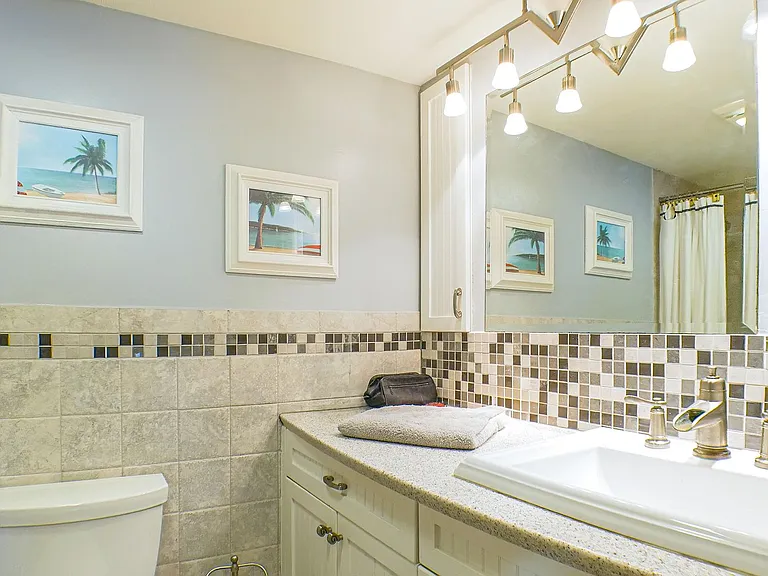 1900 Clifford St #603 — Photo 6