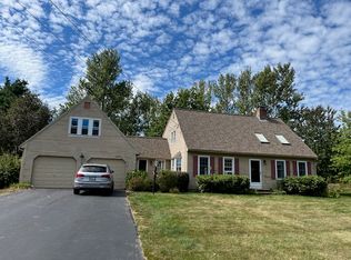 5 Flint Rock Dr, York, ME 03909