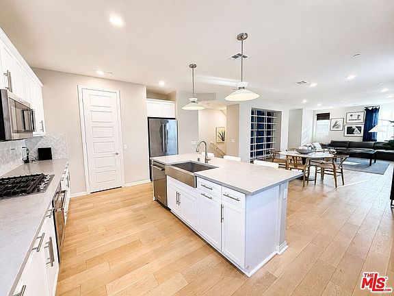 5th image of 751 Daniel Freeman Cir