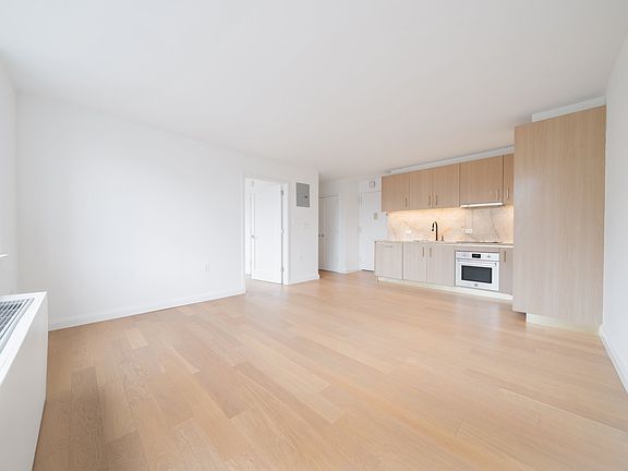 5th image of 250 W 19th St APT 9O