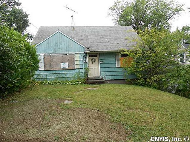 1st image of 218 Bruce St
