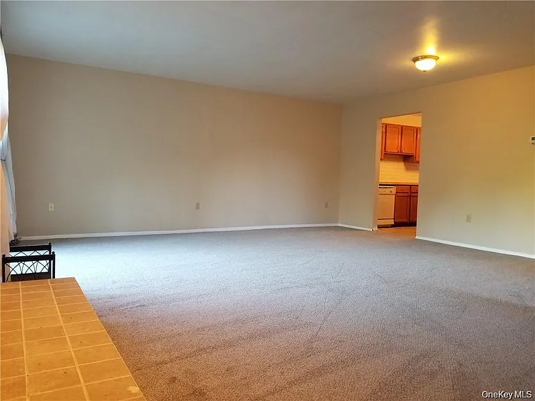 256 Heritage Ln — Photo 5