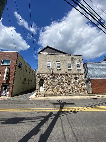 181 Armstrong St #D Photo 1 181 Armstrong St #D Photo 1