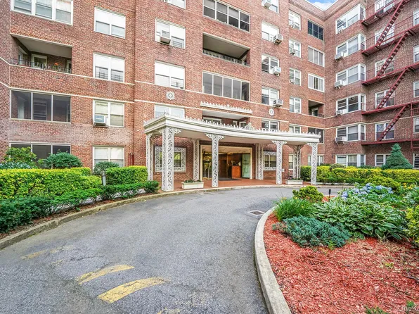 67-66 108th Street #D/3, Forest Hills, NY 11375