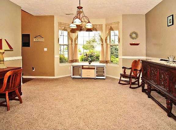 4th image of 1003 Wildwood Ln