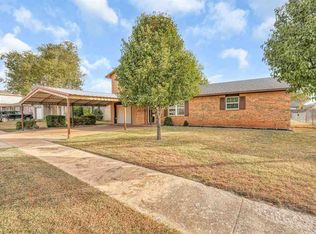 406 SW 71st St, Lawton, OK 73505