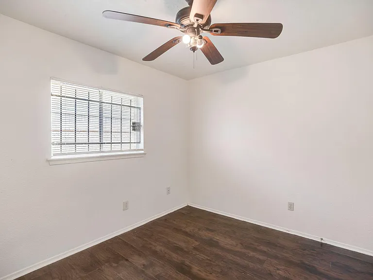 12718 Panay Dr — Photo 22