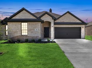 705 Vaquero St, White Settlement, TX 76108