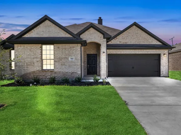 705 Vaquero St, White Settlement, TX 76108