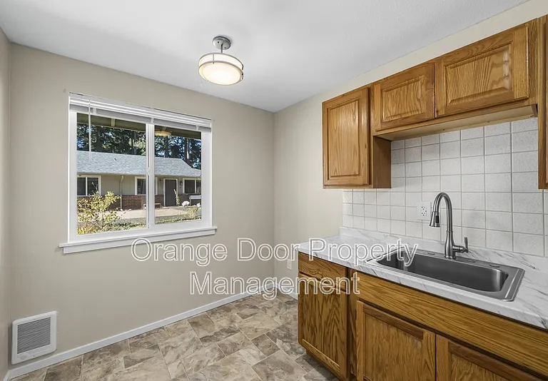 12315 112th Avenue Ct E #3 — Photo 11