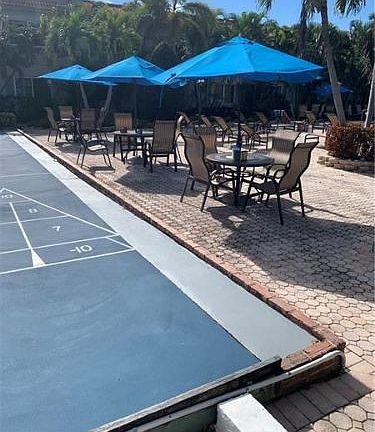 3rd image of 639 W Oakland Park Blvd APT 120D