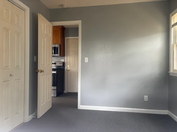 1312 E 16th St, Lawrence, KS 66044