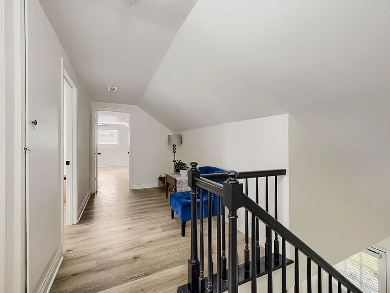 8927 Langdon Ln — Photo 7