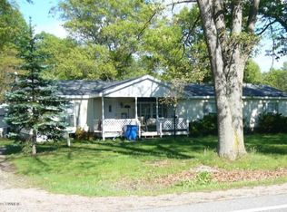 1716 S Wolf Lake Rd, Muskegon, MI 49442