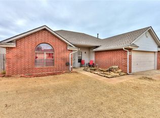 1600 NE 10th St, Moore, OK 73160