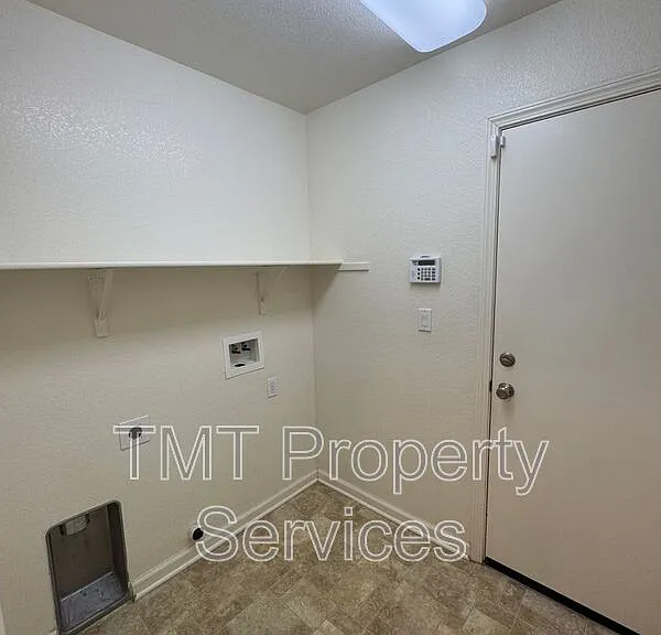 9084 Pebble Field Way — Photo 13