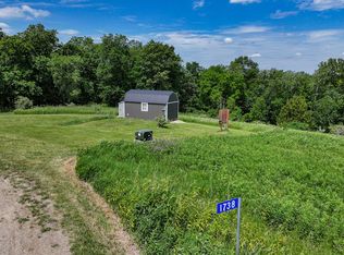 1738 Point Vista Ln, Lansing, IA 52151