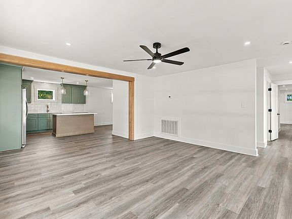 5th image of 8400 Coopertown Rd