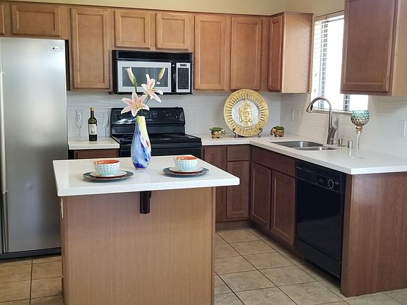 Chef's kitchen w. Island