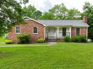 126 Island Dr, Hendersonville, TN 37075
