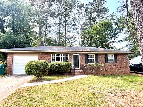 2730 Carolyn Dr SE Photo 1
