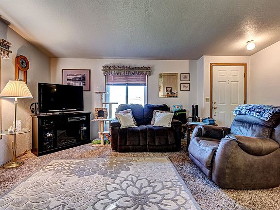 2nd image of 1628 S Dennis Pl