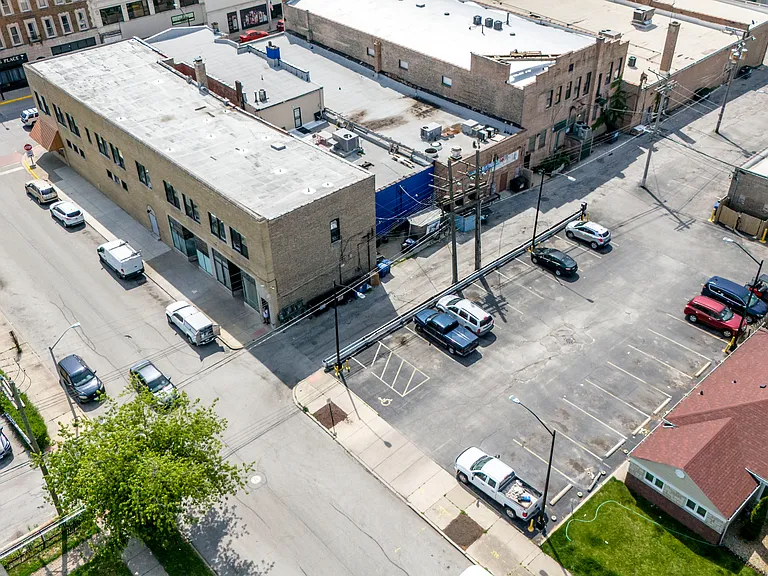 13030 Western Ave #11 — Photo 4