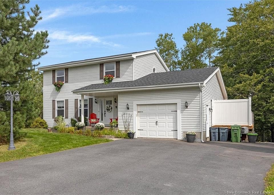 1st image of 9 Burns Ave