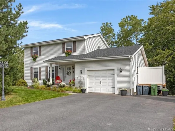 9 Burns Ave, Rothesay, NB E2E 1Z3